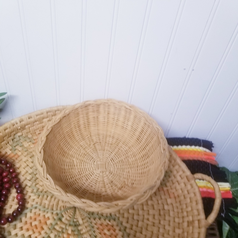 Small Rattan Wicker Basket - Picture 4 of 5